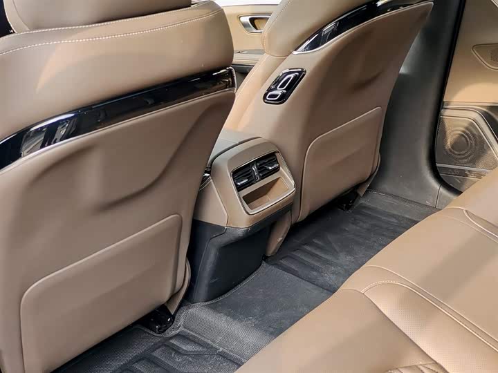 Фото 9 - BYD Han