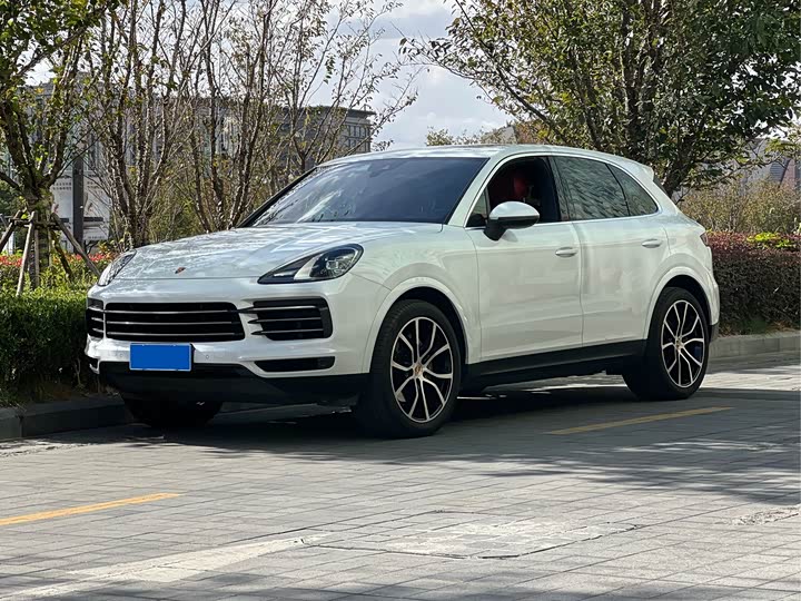 Фото 1 - Porsche Cayenne