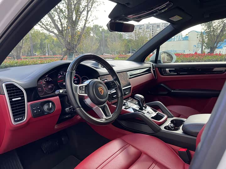 Фото 5 - Porsche Cayenne