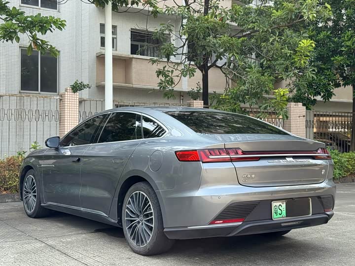 Фото 4 - BYD Han