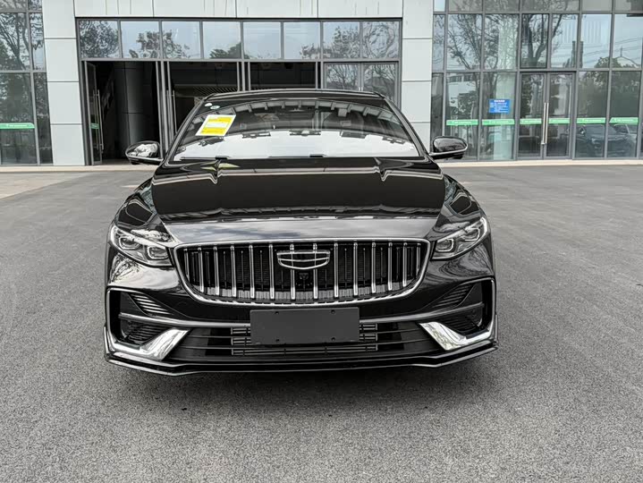 Фото 2 - Geely Preface