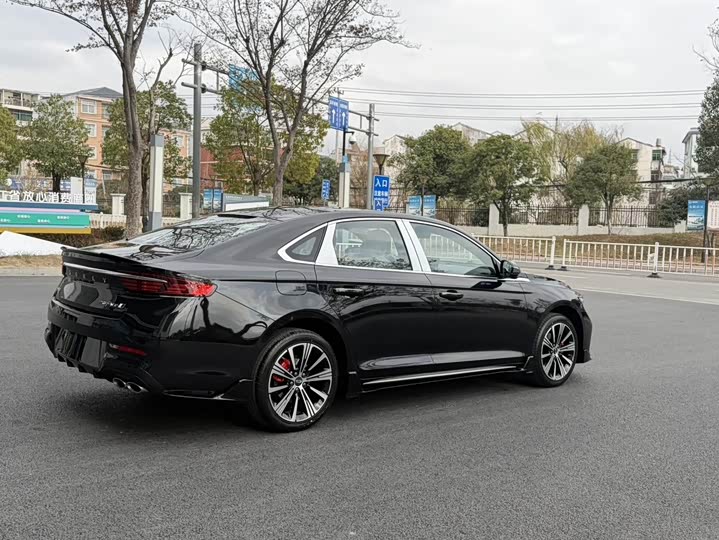 Фото 4 - Geely Preface