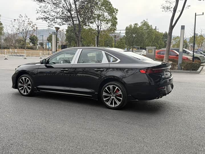 Фото 6 - Geely Preface