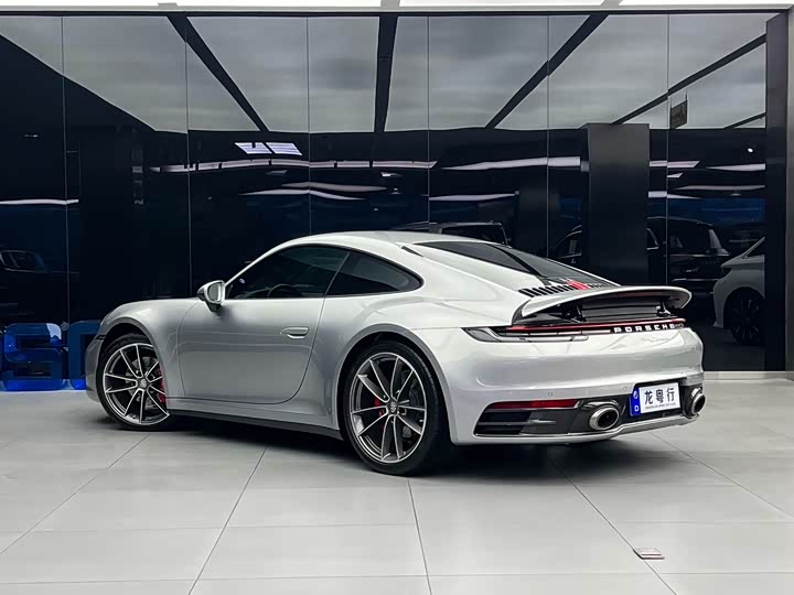 Фото 4 - Porsche 911