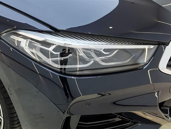 Фото 9 - BMW 8 Series