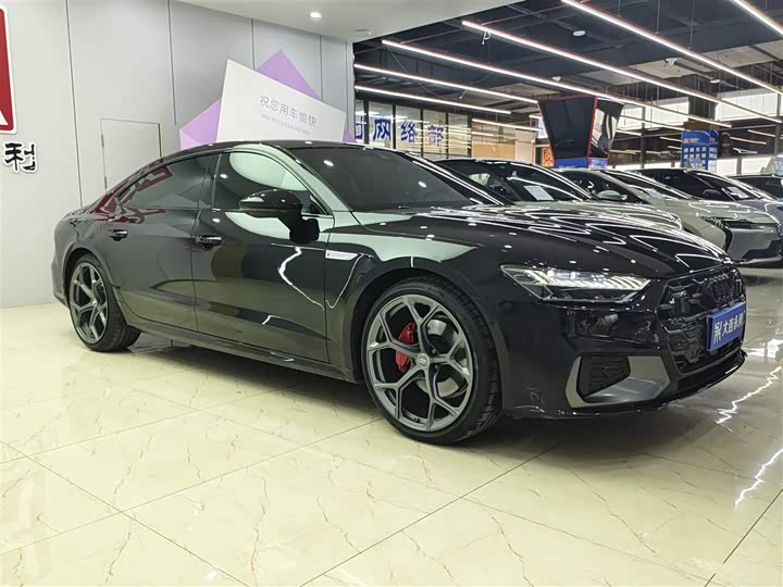 Фото 3 - Audi A7L