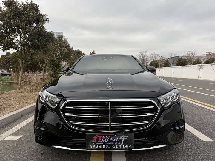 Фото 2 - Mercedes-Benz E-Class