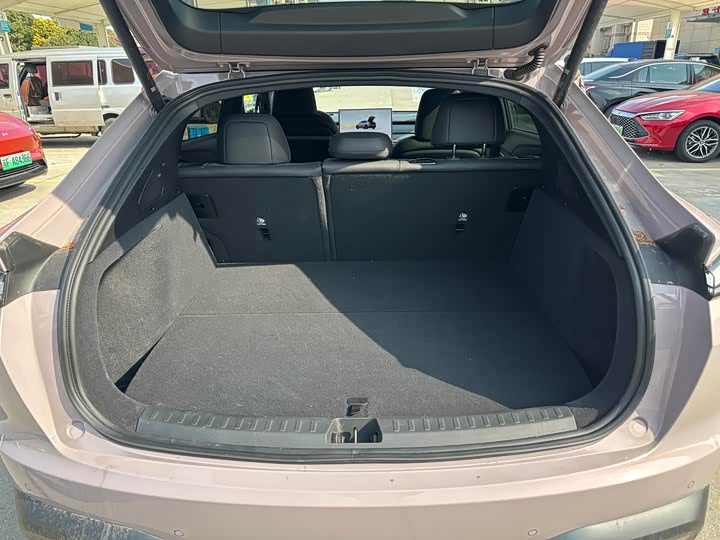 Фото 6 - Nio Onvo L60