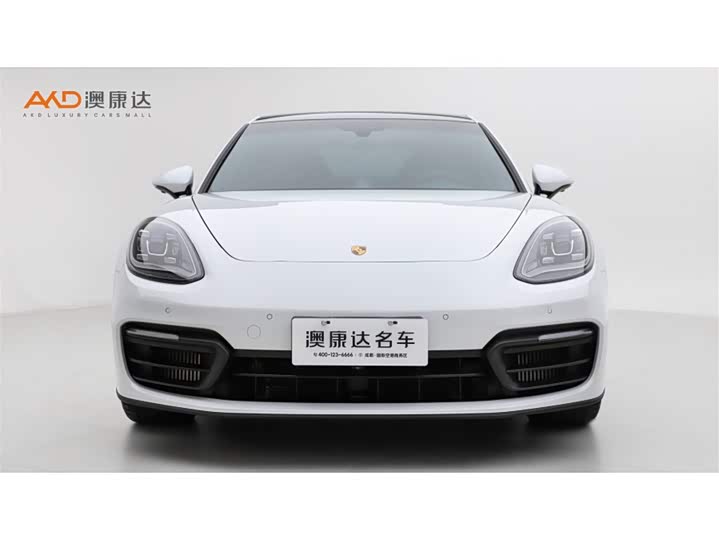 Фото 2 - Porsche Panamera