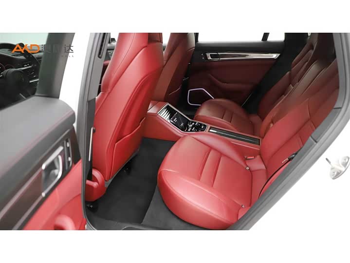 Фото 7 - Porsche Panamera