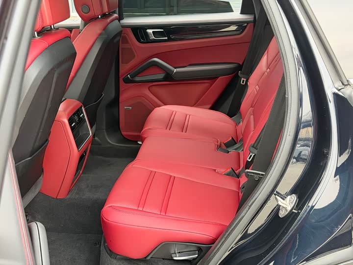 Фото 7 - Porsche Cayenne Hybrid