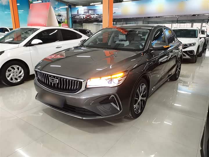 Фото 2 - Geely Emgrand