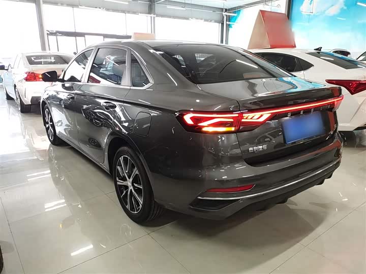 Фото 5 - Geely Emgrand
