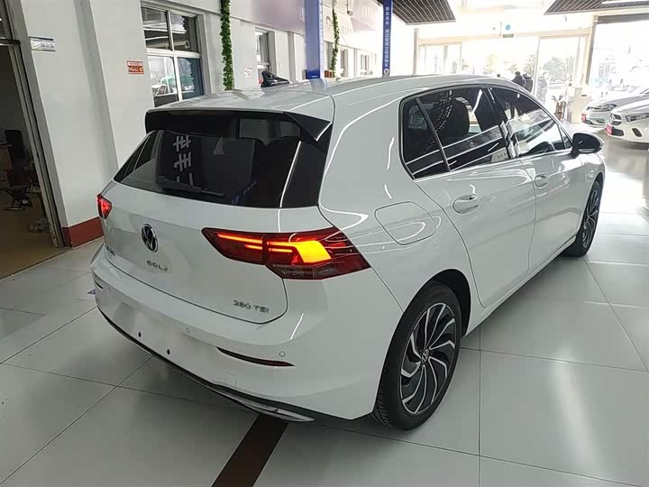 Фото 7 - Volkswagen Golf