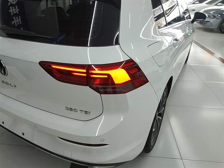 Фото 8 - Volkswagen Golf