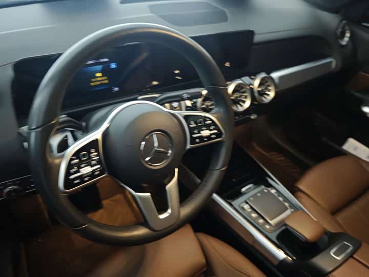 Фото 6 - Mercedes-Benz GLB-Class