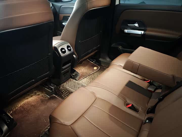 Фото 7 - Mercedes-Benz GLB-Class