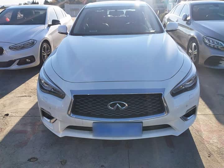 Фото 3 - Infiniti Q50L
