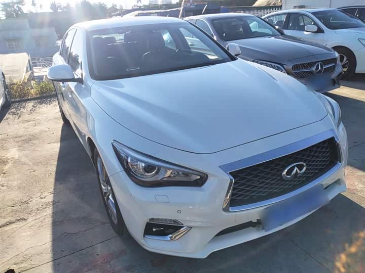 Фото 4 - Infiniti Q50L