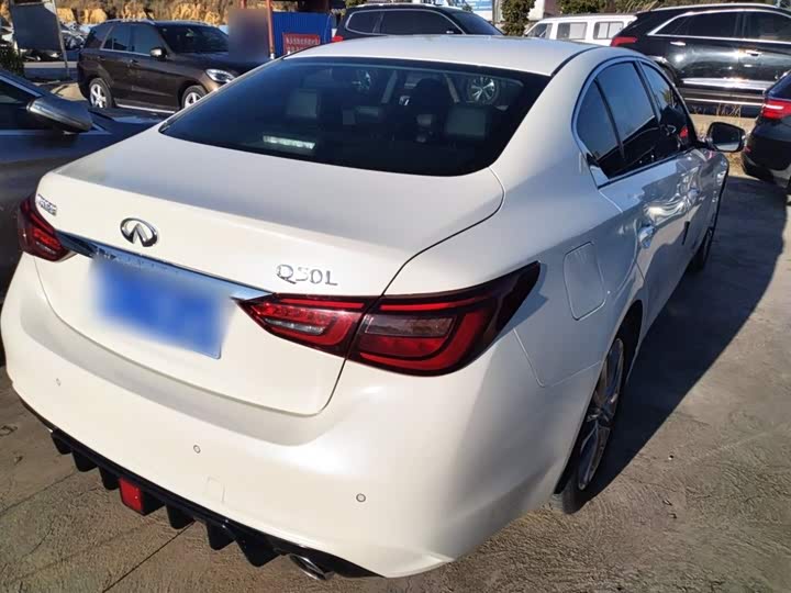 Фото 7 - Infiniti Q50L
