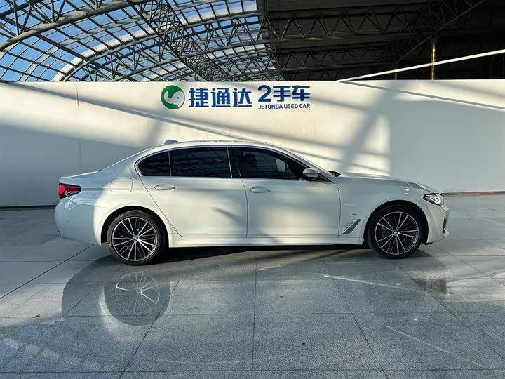 Фото 2 - BMW 5 Series