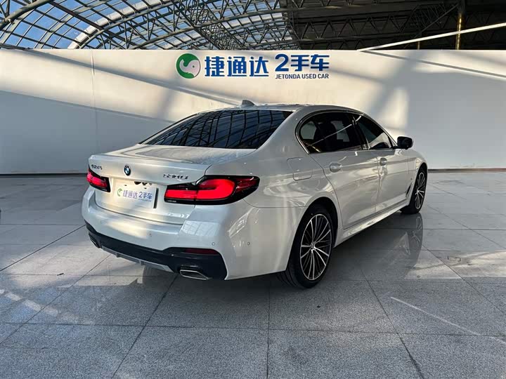 Фото 5 - BMW 5 Series