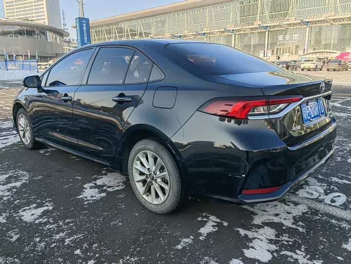 Фото 5 - Toyota Corolla