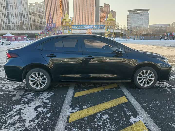 Фото 8 - Toyota Corolla