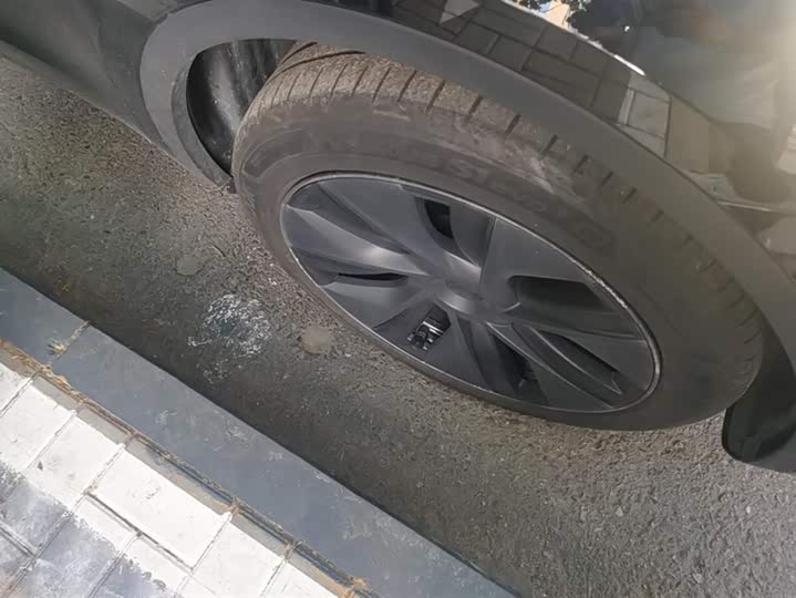 Фото 6 - Tesla Model Y