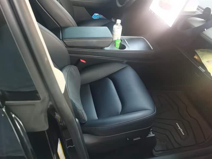 Фото 8 - Tesla Model Y