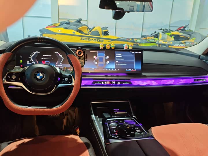 Фото 3 - BMW 7 Series