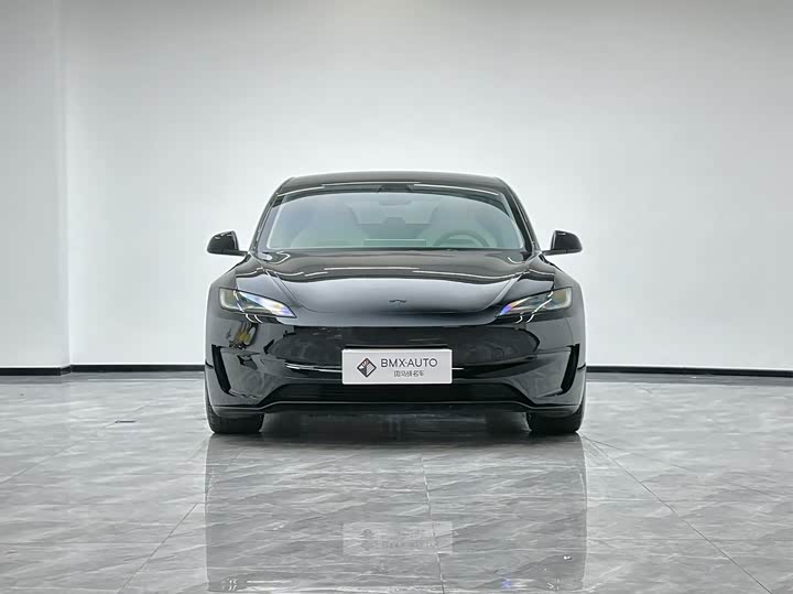 Фото 7 - Tesla Model 3