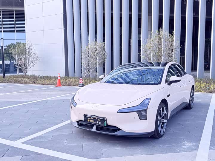 Фото 1 - XPeng Mona M03