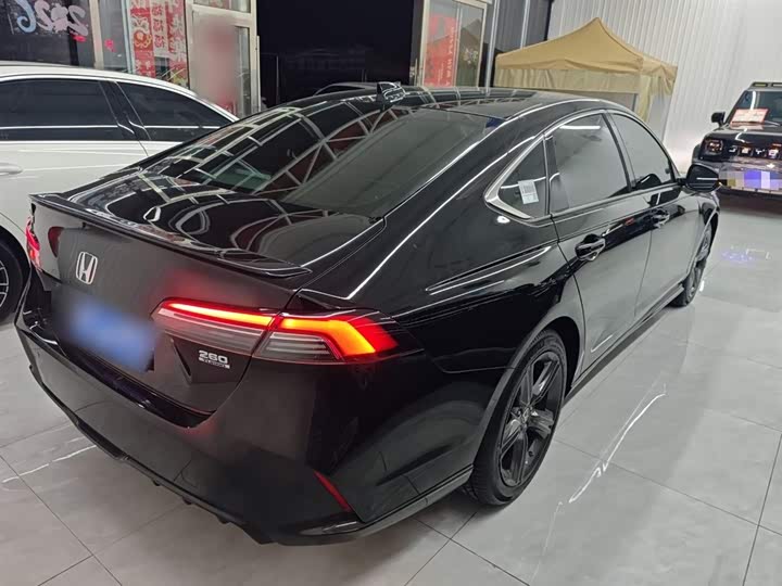 Фото 7 - Honda Inspire