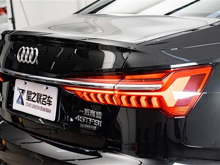 Фото 9 - Audi A6L