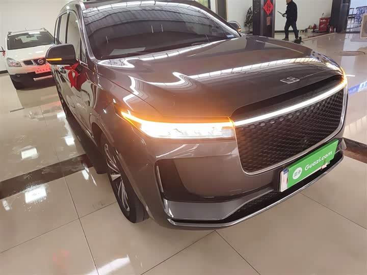 Фото 4 - LiXiang One