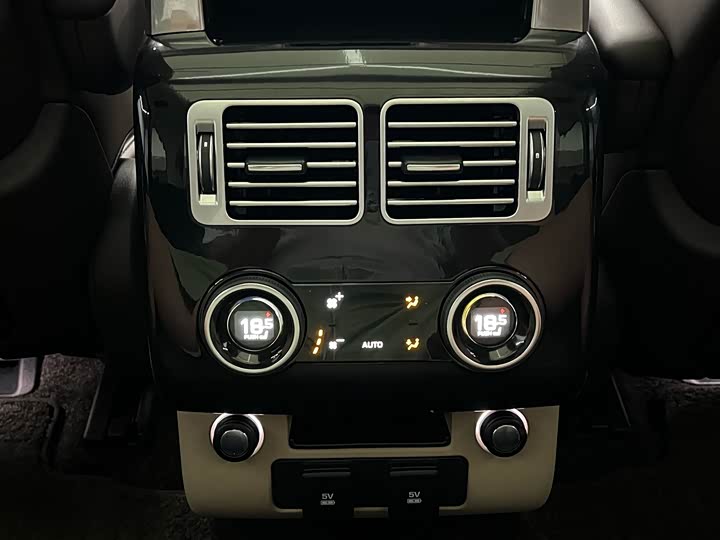 Фото 9 - Land Rover Range Rover