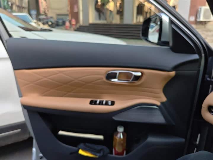 Фото 7 - Geely Galaxy Starship 7