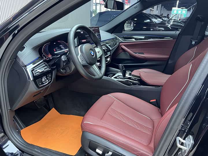 Фото 7 - BMW 5 Series