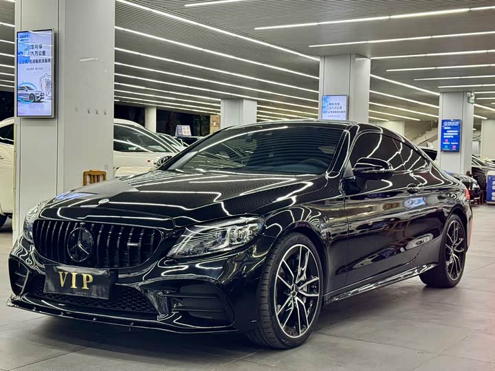 Фото 1 - Mercedes-Benz C-Class AMG