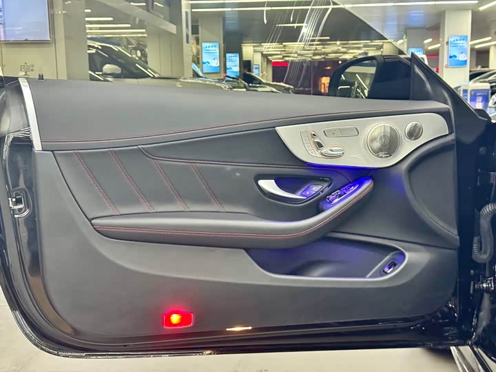 Фото 6 - Mercedes-Benz C-Class AMG