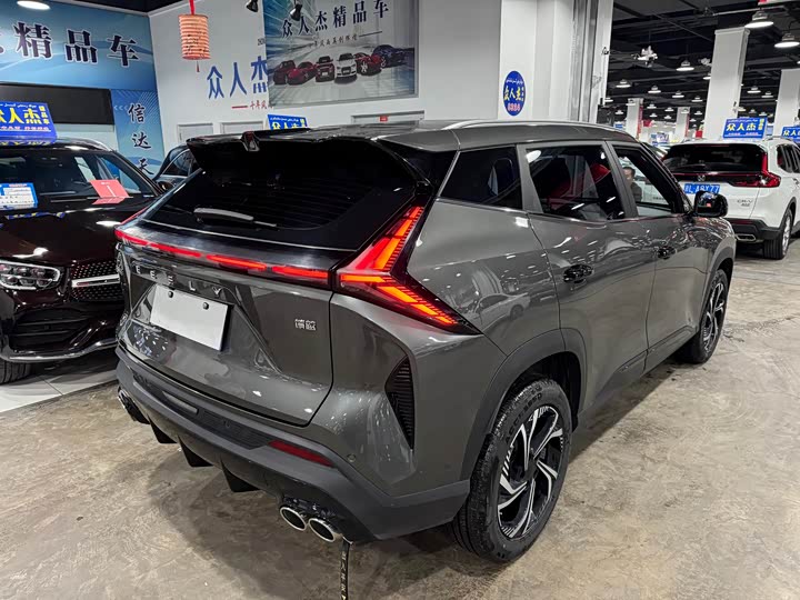 Фото 5 - Geely Atlas