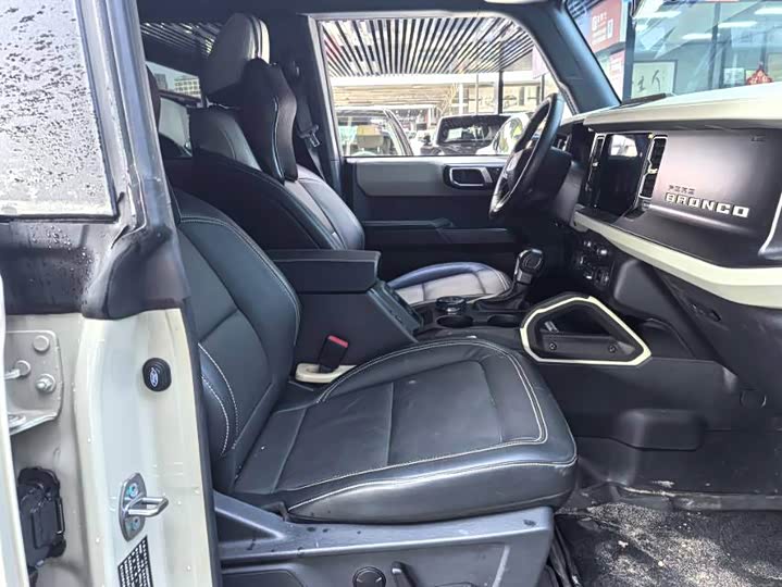 Фото 7 - Ford Bronco