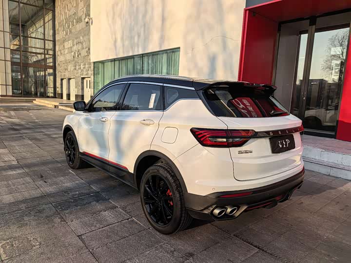 Фото 4 - Geely Coolray