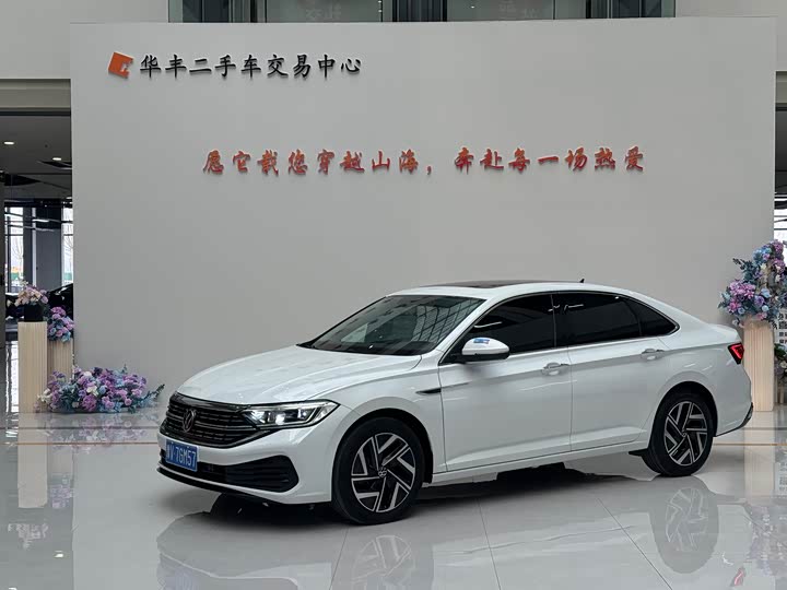 Фото 1 - Volkswagen Sagitar L