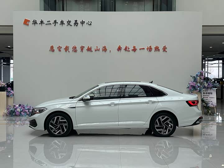 Фото 7 - Volkswagen Sagitar L