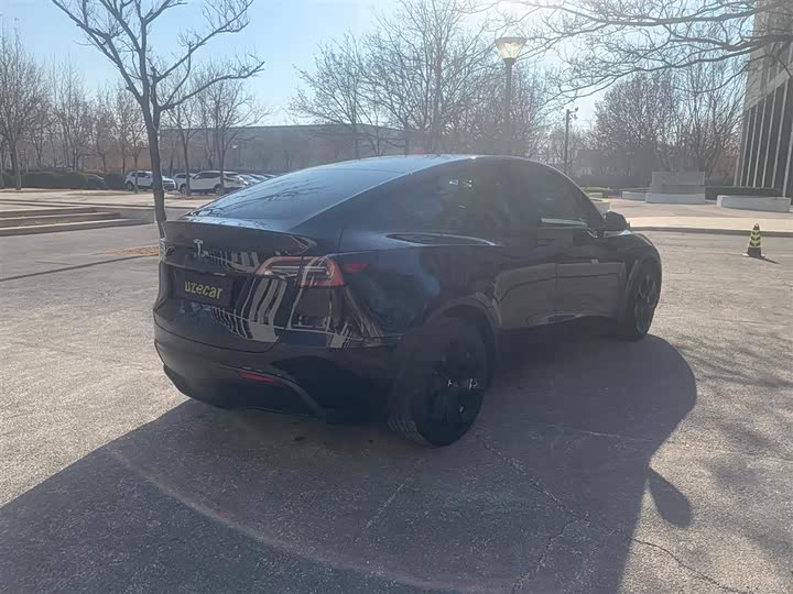 Фото 6 - Tesla Model Y