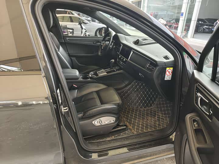 Фото 9 - Porsche Macan