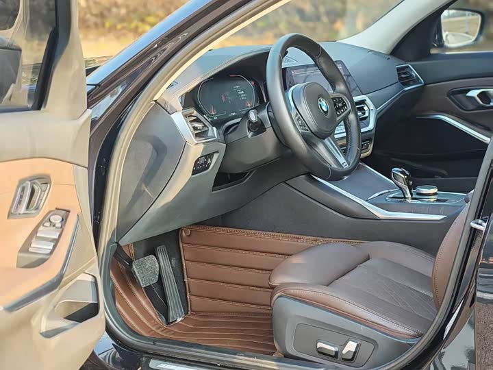 Фото 4 - BMW 3 Series