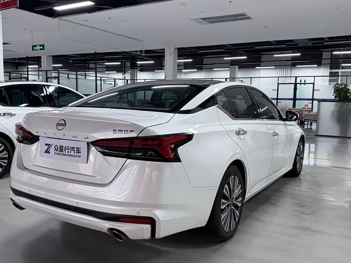 Фото 6 - Nissan Teana